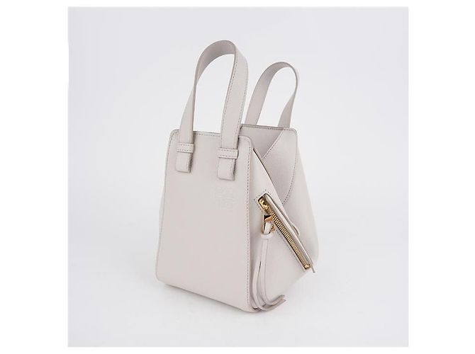 Loewe Bolsa Hammock compacta em couro de bezerro de grão macio Prata - vista 11