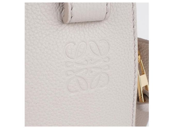 Loewe Bolsa Hammock compacta em couro de bezerro de grão macio Prata - vista 15