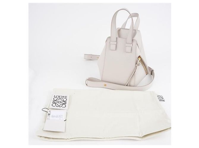 Loewe Bolsa Hammock compacta em couro de bezerro de grão macio Prata - vista 8