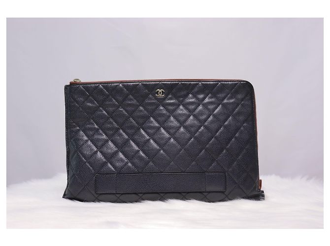 Chanel Clutch Limited Edition Caviar Large Nero - vista 2