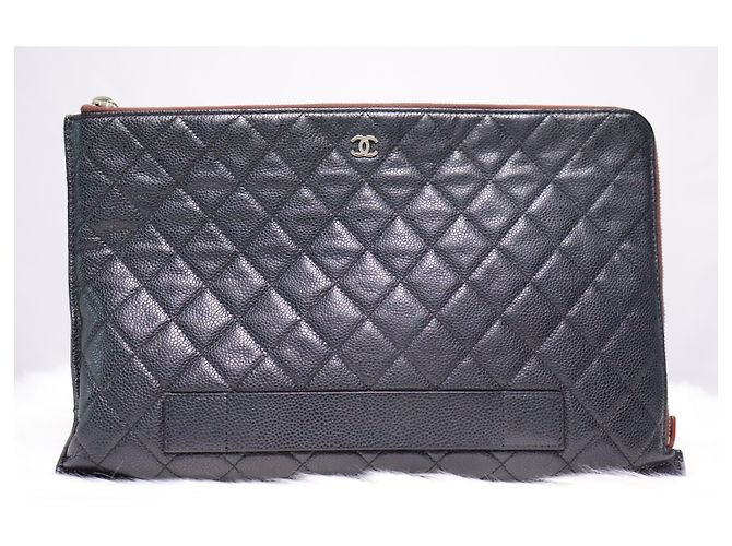 Chanel Clutch Limited Edition Caviar Large Nero - vista 4