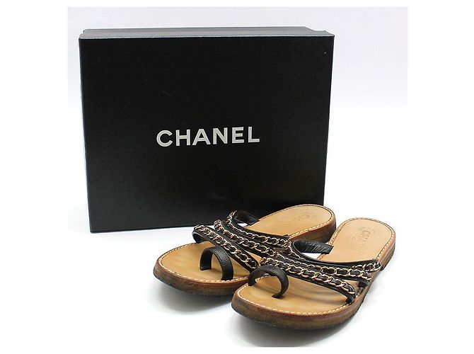 Chanel Sandalia de Tiras con Cadena Dorada Castaño - vista 2