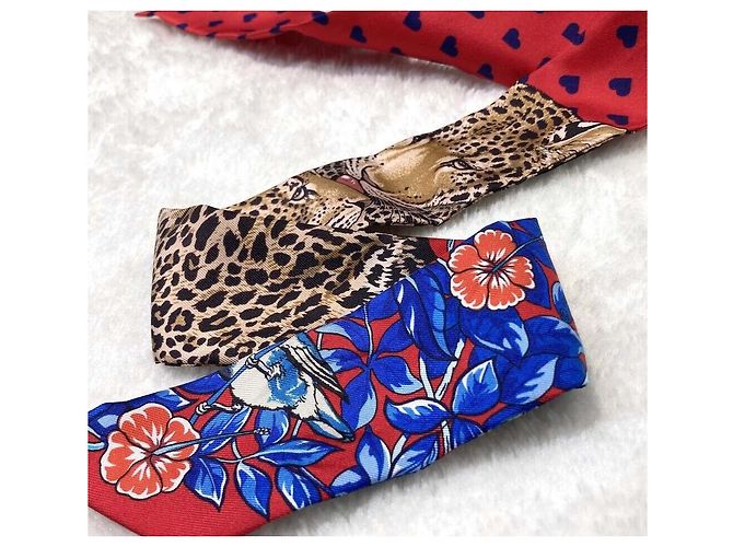 Hermès Foulard Twilly Silk Jungle Love Rosso - vista 3