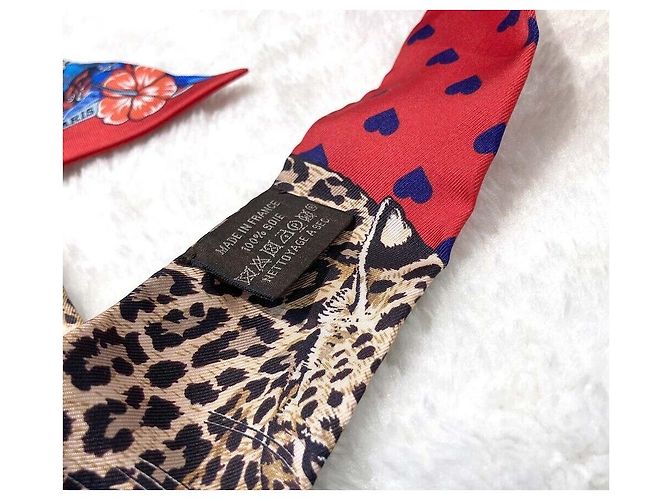 Hermès Foulard Twilly Silk Jungle Love Rosso - vista 4