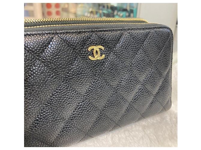 Chanel Portafoglio lungo con zip Caviar Classic Nero Oro - vista 3