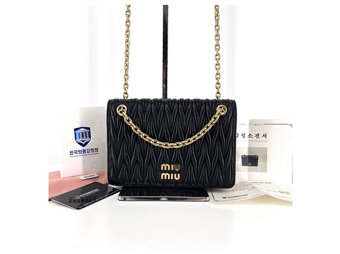 Miu Miu Borsa a tracolla trapuntata con catena Nero - vista 4