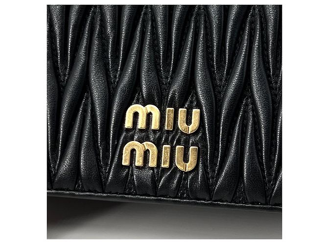 Miu Miu Borsa a tracolla trapuntata con catena Nero - vista 7