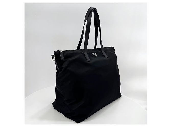 Prada Borsa shopper in nylon con logo triangolare, borsa a tracolla Nero - vista 6