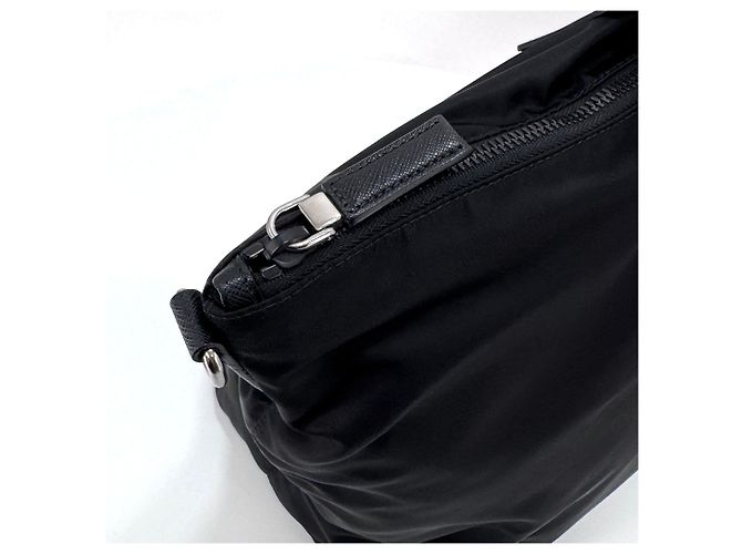 Prada Borsa shopper in nylon con logo triangolare, borsa a tracolla Nero - vista 8
