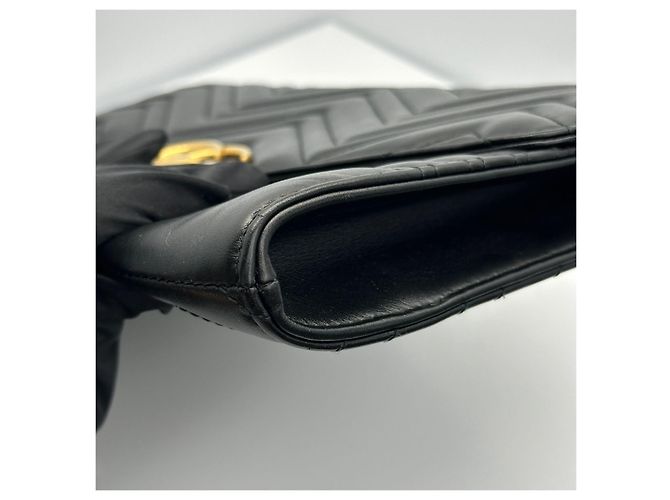 Gucci Clutch Marmont Matelassé con Patta Multicolore - vista 10