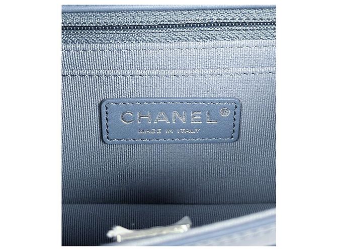 Chanel Mini borsa a tracolla con patta e catena blu stropicciato - vista 5
