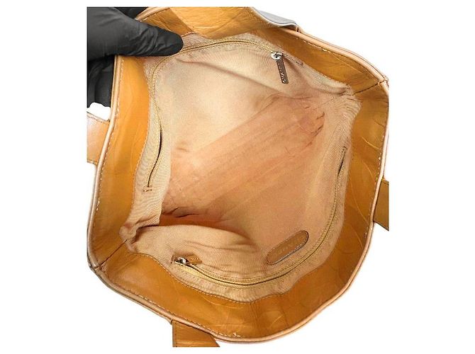 Chanel Borsa a tracolla con logo CC in rilievo Marrone - vista 12
