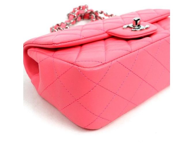 Chanel Nuova mini borsa a tracolla rosa neon - vista 5