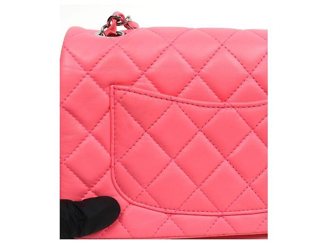 Chanel Nuova mini borsa a tracolla rosa neon - vista 7