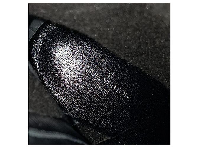 Louis Vuitton Botines de charol Negro - vista 6