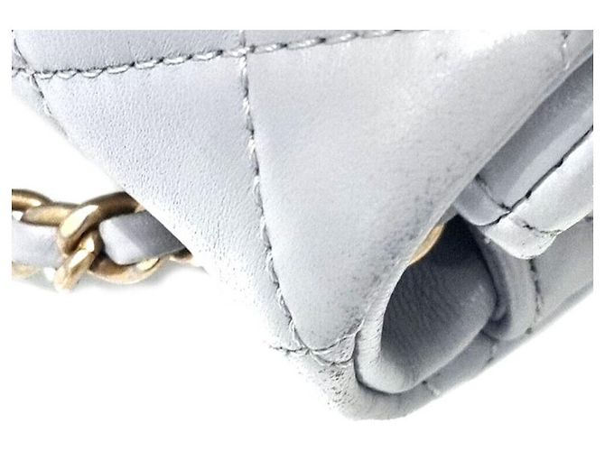 Chanel Mini borsa a tracolla Classic Goldenball in pelle di agnello Marrone - vista 6