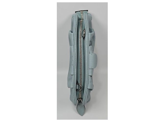 Louis Vuitton Bolso bandolera mini Scala de piel Mahina azul - vista 7