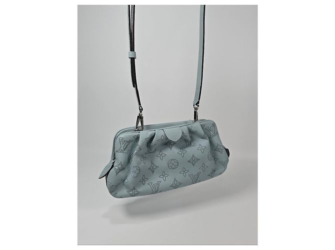 Louis Vuitton Bolso bandolera mini Scala de piel Mahina azul - vista 9