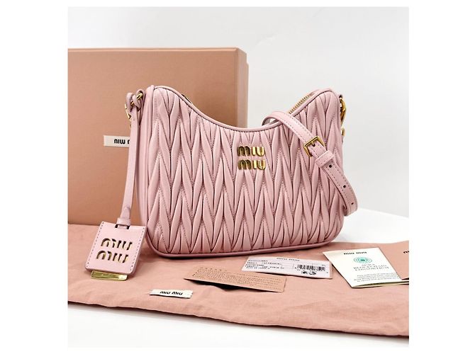 Miu Miu Borsa a tracolla e crossbody in nappa trapuntata Rosa - vista 2
