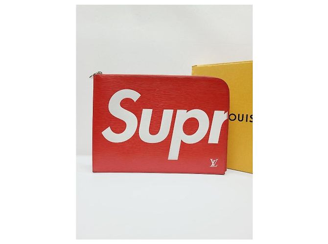 Louis Vuitton Clutch Epi con Logo Rosso Supreme Edizione Limitata - vista 2