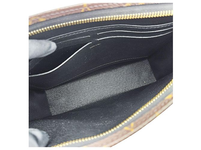 Louis Vuitton Pochette Toilette Monogram NM Clutch Bag Nero - vista 8