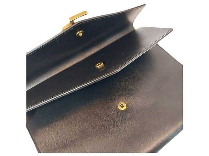 Saint Laurent Clutch YSL Cassandra in pelle nera lucida con dettagli dorati Nero - vista 3