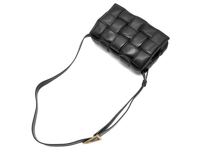 Bolsa Cassette acolchoada Bottega Veneta Preto - vista 4