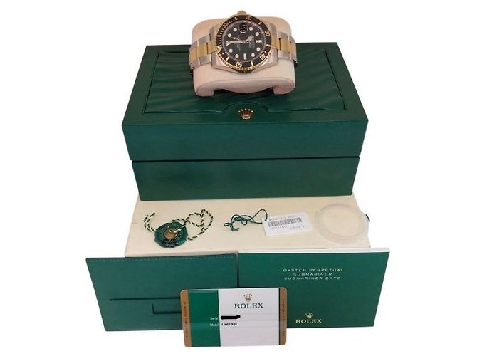Rolex Orologio Submariner da uomo in oro giallo e nero con quadrante nero - vista 2