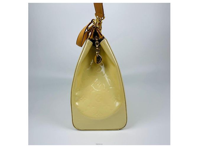 Louis Vuitton Borsa a tracolla Tote Vernis Brea GM Bianco - vista 3