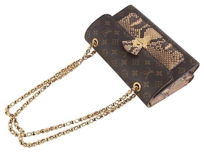 Louis Vuitton Borsa a tracolla con patta Monogram Python Biguato Gold Chain Nero - vista 4