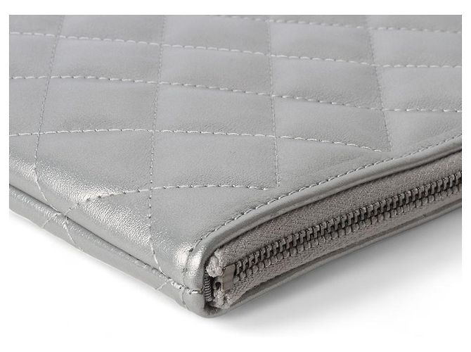 Chanel Clutch Gabrielle New Argento - vista 4