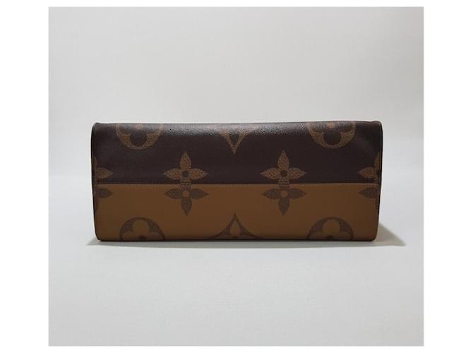 Louis Vuitton Monogram OnTheGo GM Braun - Ansicht 7