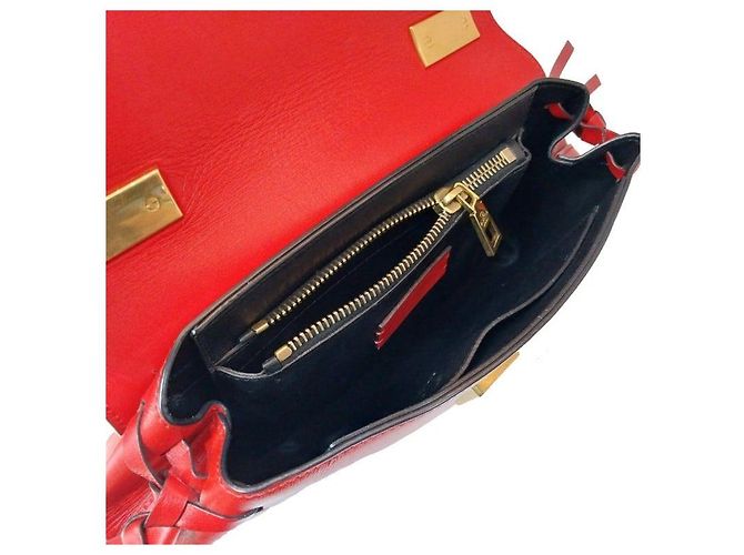 Valentino Schultertasche mit Ringkette in Rot - Ansicht 3