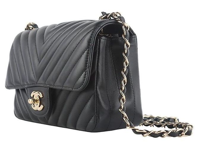 Chanel Mini borsa a tracolla Classic Chevron in agnello con finiture dorate Nero - vista 2