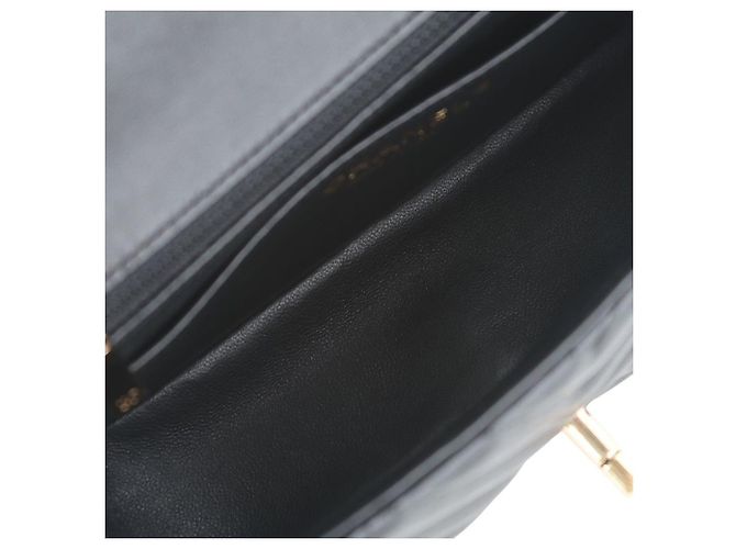 Chanel Mini borsa a tracolla Classic Chevron in agnello con finiture dorate Nero - vista 7
