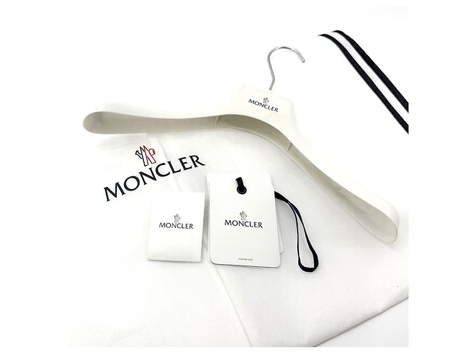 Moncler Chaqueta corta acolchada para mujer Negro - vista 8