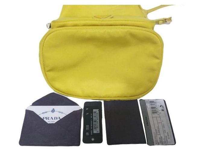Prada Bolso bucket de Re-Nylon amarillo, bolso de hombro, bolso bandolera - vista 2