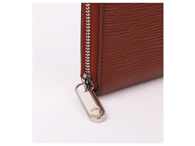 Louis Vuitton Portafoglio lungo con zip Epi Brown da donna Marrone - vista 4