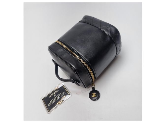 Vanity Chanel Kosmetiktasche aus Lammleder Schwarz - Ansicht 12