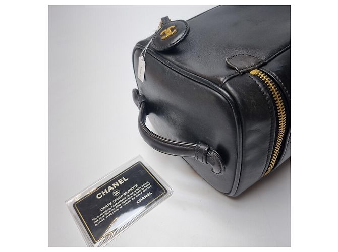 Vanity Chanel Kosmetiktasche aus Lammleder Schwarz - Ansicht 15