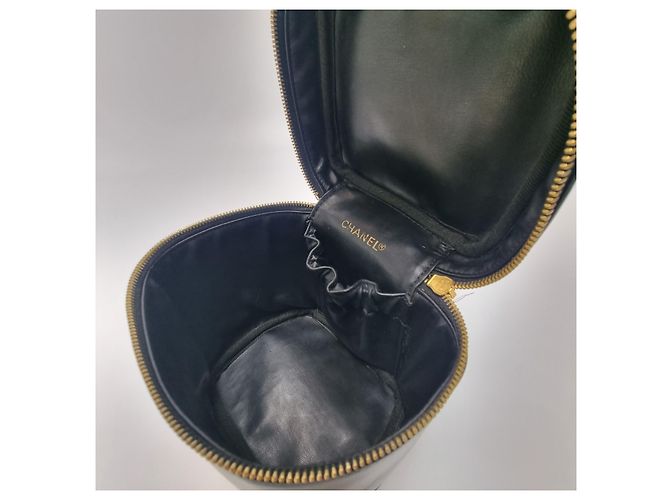 Vanity Chanel Kosmetiktasche aus Lammleder Schwarz - Ansicht 18