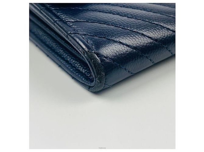 Chanel Cartera Larga Soft Caviar Chevron Silver Series Azul - vista 6