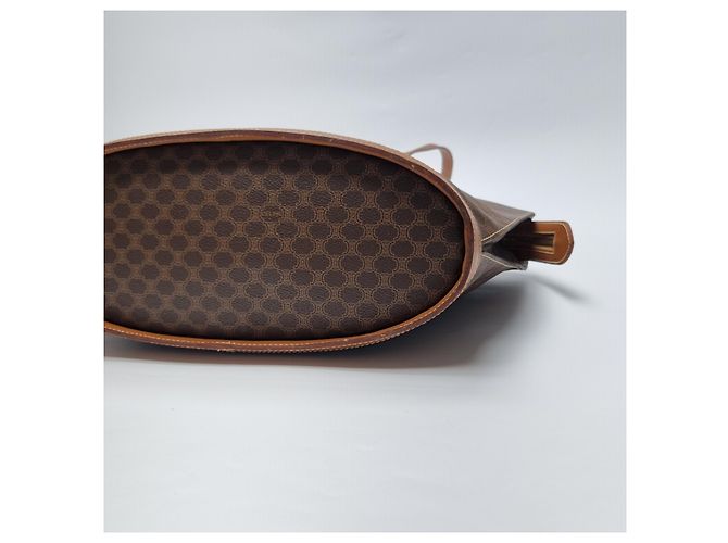 Céline Bolsa de ombro Macadam em formato de leque Marrom - vista 17