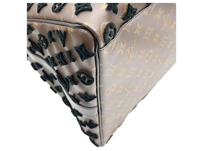 Louis Vuitton Keepall Triangle Multicolor - vista 6