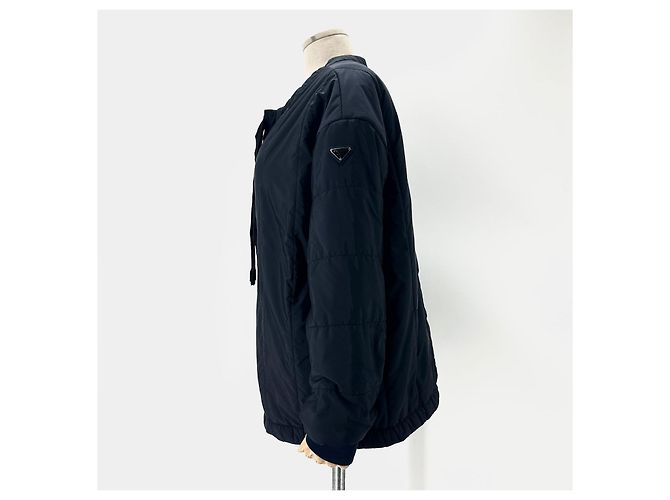 Prada Chaqueta corta acolchada ligera de Re-Nylon para mujer Negro - vista 4