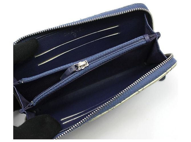 Chanel Gradient gesteppte Leder-Geldbörse mit klassischem Logo-Reißverschluss Blau - Ansicht 9