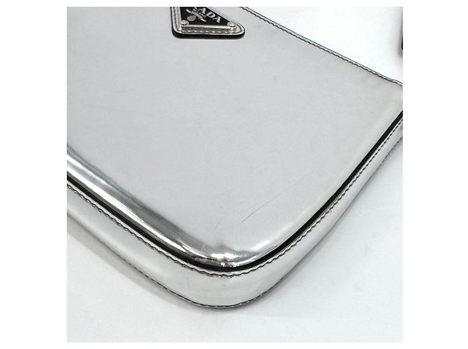 Prada Borsa a tracolla in pelle argento spazzolato - vista 12