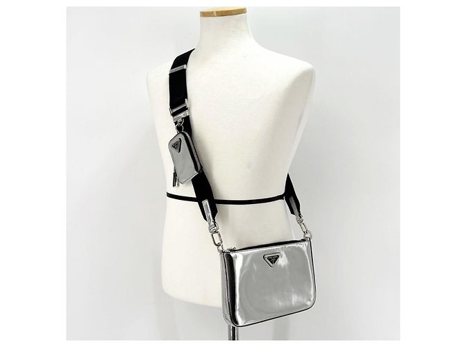 Prada Borsa a tracolla in pelle argento spazzolato - vista 3