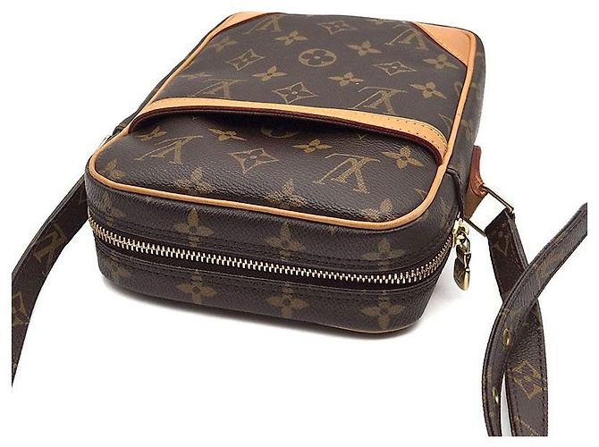 Louis Vuitton Monogram Danube Castaño - vista 6