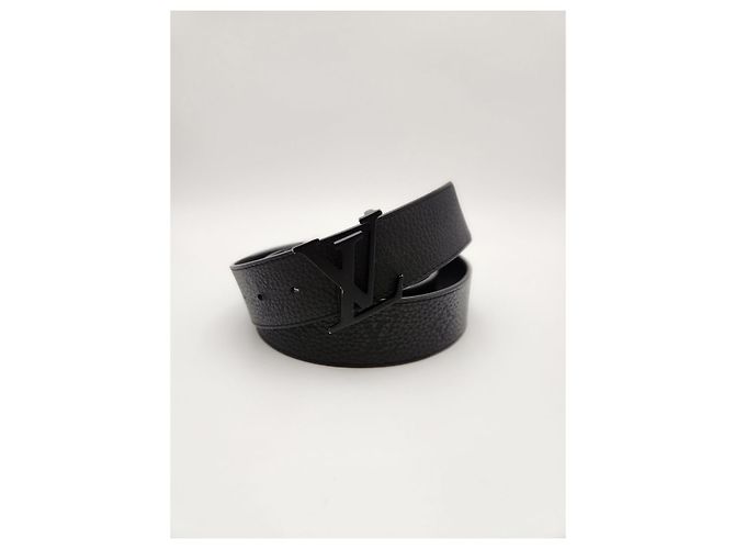 Louis Vuitton Black Taurillon LV Initial Belt - view 2